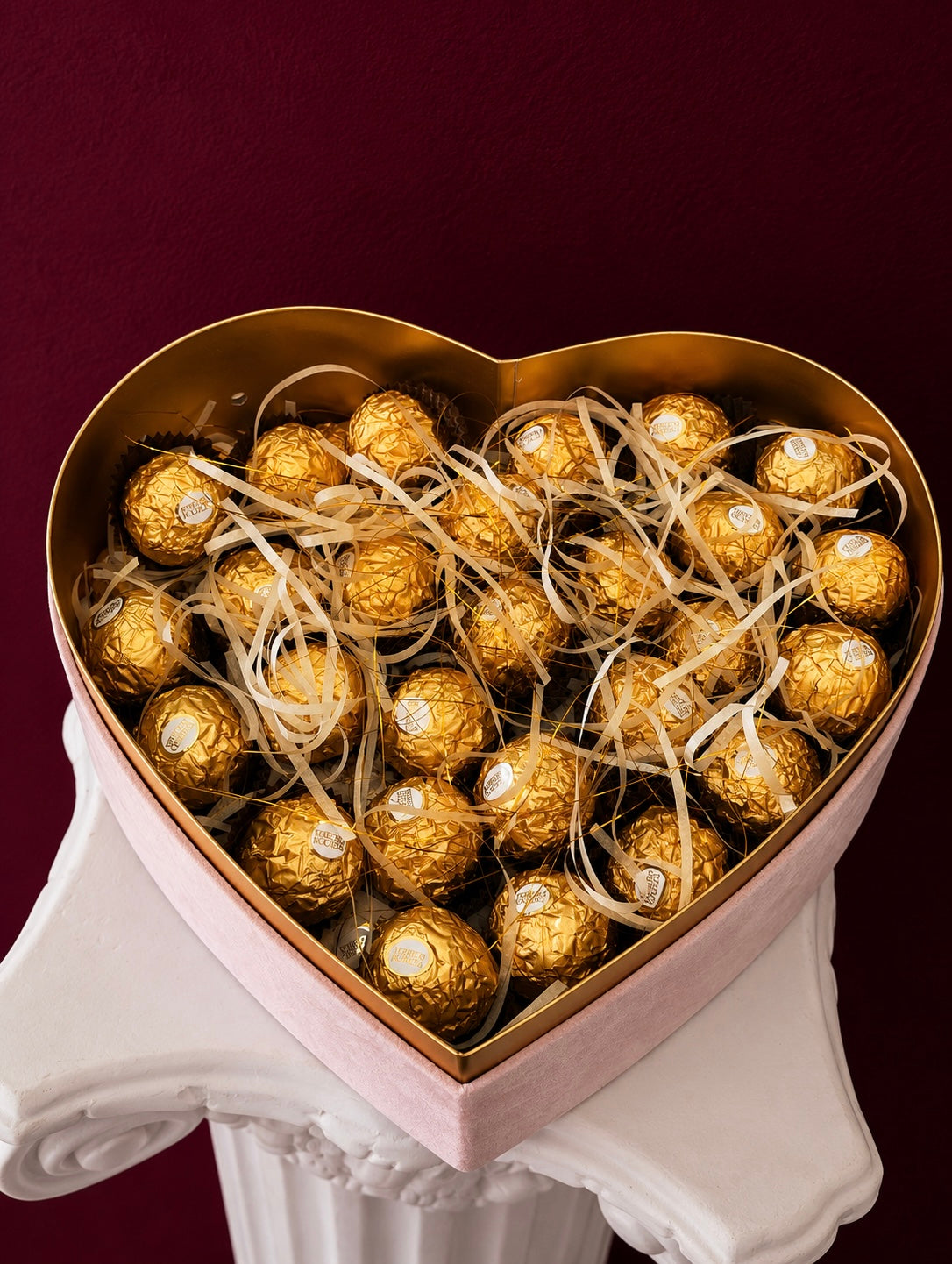 Blush Heart Chocolate Gift Box Nostalgie Flowers
