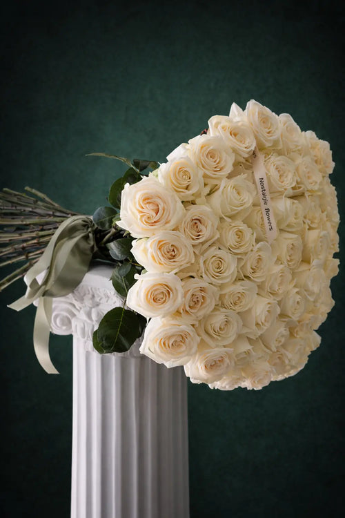 White Rose Elegance Nostalgie Flowers